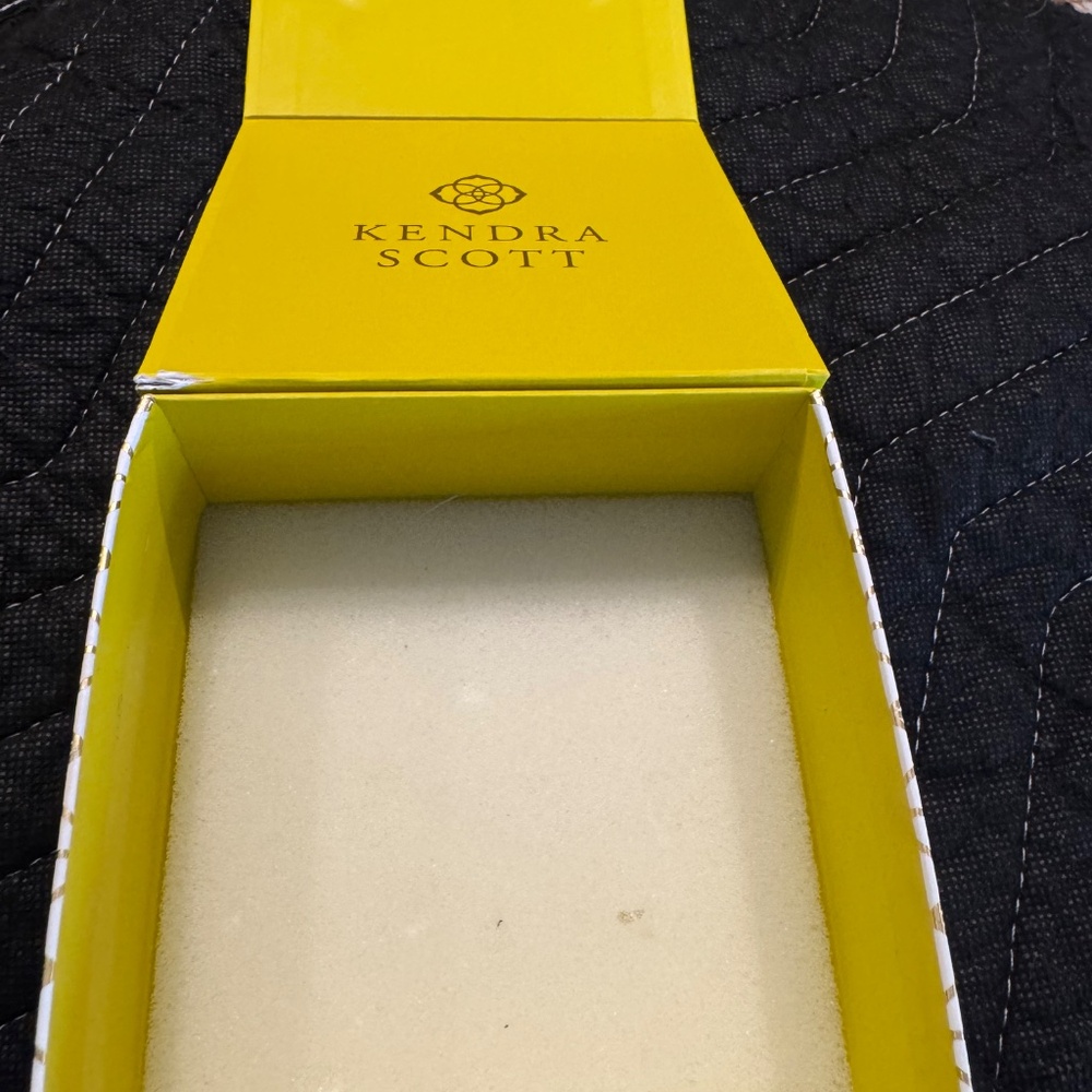 Kendra Scott Silver Bracelet - Picture 10 of 12